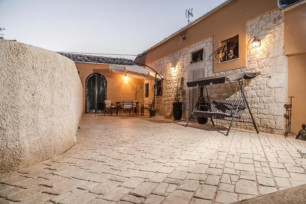 Abbraccio Del Carrubo Bed & Breakfast ชิคลี ภายนอก รูปภาพ