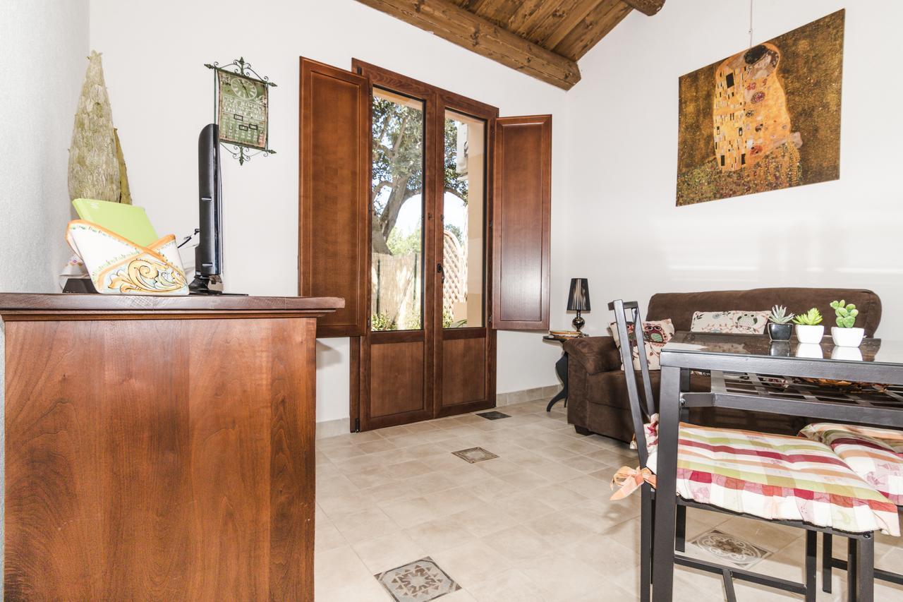 Abbraccio Del Carrubo Bed & Breakfast ชิคลี ภายนอก รูปภาพ