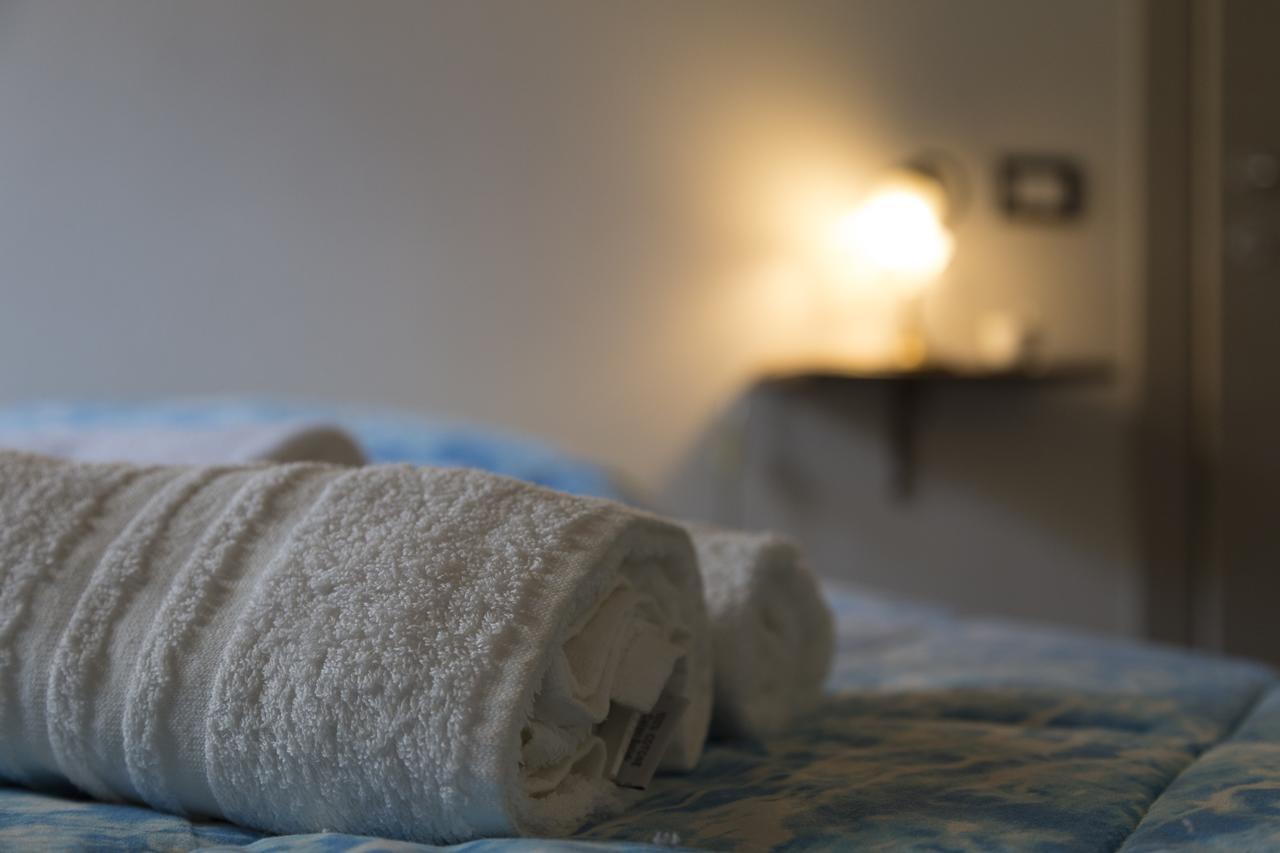 Abbraccio Del Carrubo Bed & Breakfast ชิคลี ภายนอก รูปภาพ